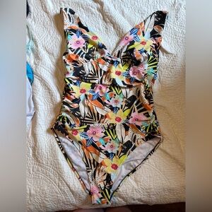 Old Navy Floral Women Swimwear One Piece High Cut Size L Tall (long torso)